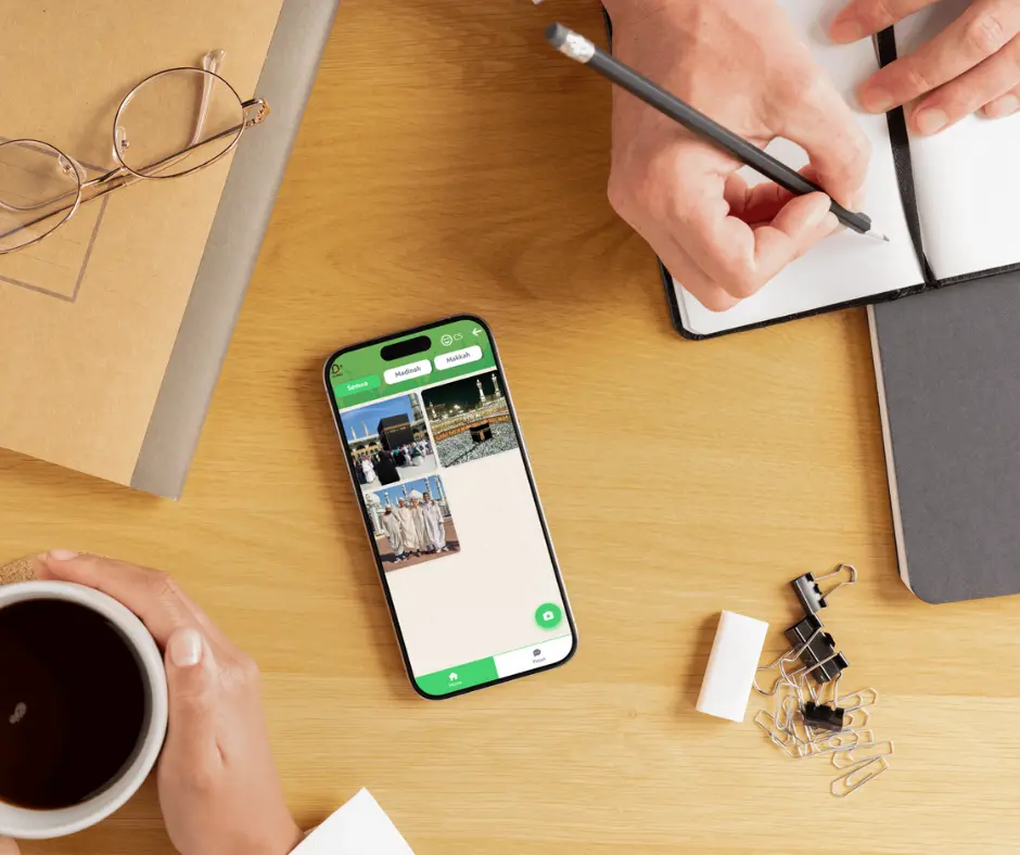 Link dokumen pribadi jamaah: KTP, paspor, kontrak — bisa dibagikan via WA